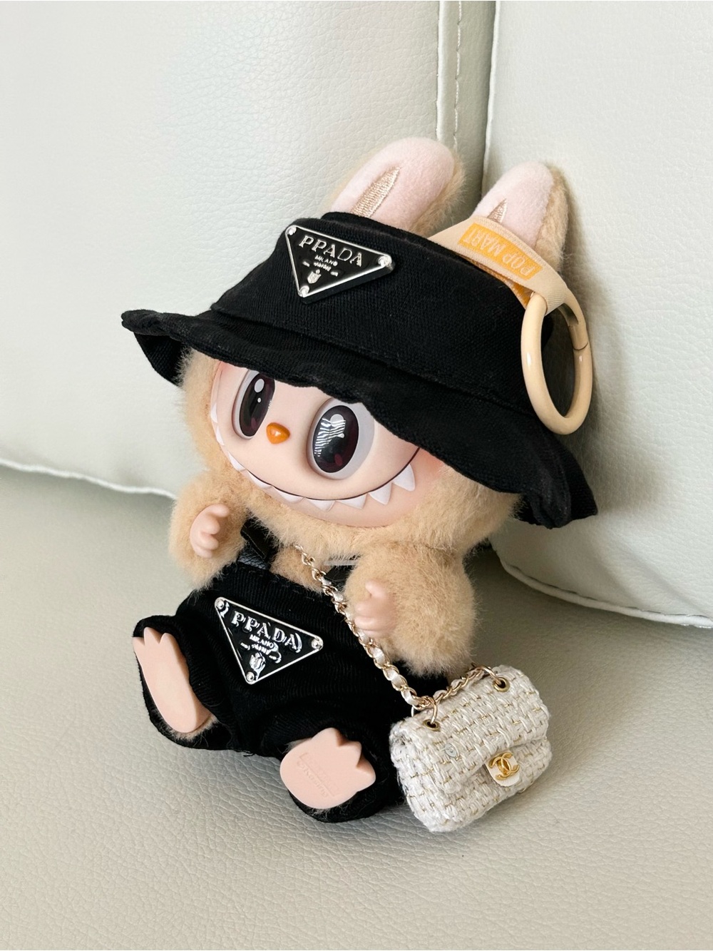 Labubu Have a Seat Baba Bag Charm — Designer Outfit Set 🖤